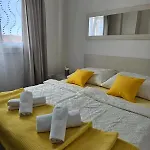 Bracera Znjan - Free Parking Split