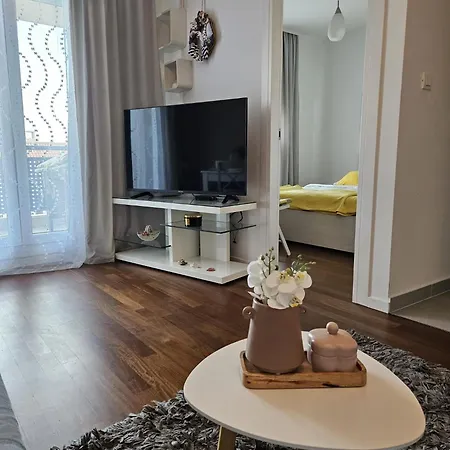 Bracera Znjan - Free Parking *