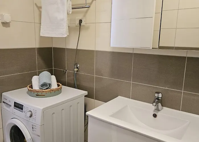 Apartman Bracera Znjan - Free Parking